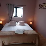 La Saint-martin Oda ve Kahvaltı 3*