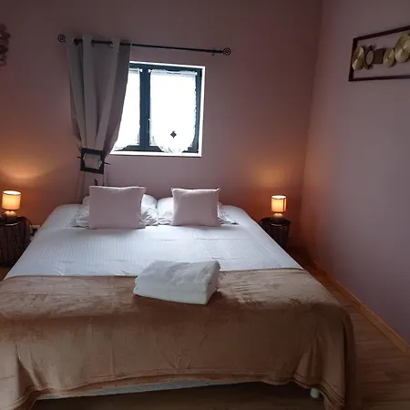 La Saint-martin Bed & Breakfast *